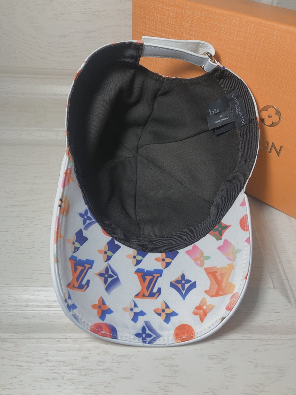 ブランド帽子側面デザイン